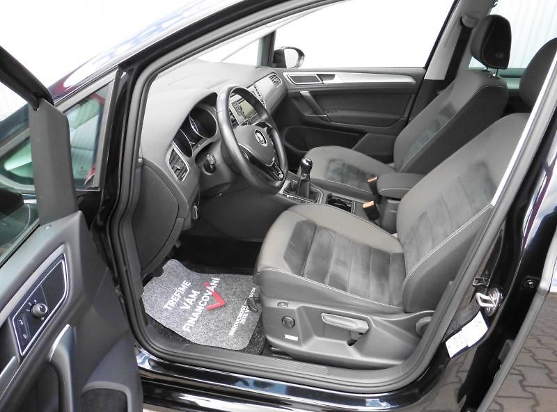 Volkswagen Golf Sportsvan 1,4 TSi Highline - fotka 15 z 17
