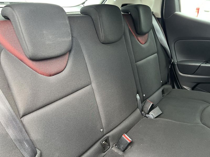 Renault Clio 1.2i 16v NAVI KLIMA PŮVOD ČR - fotka 26 z 39
