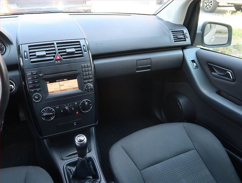 Mercedes-Benz Třídy A (2011) A 160, po STK, oblíbený vůz - fotka 8 z 16