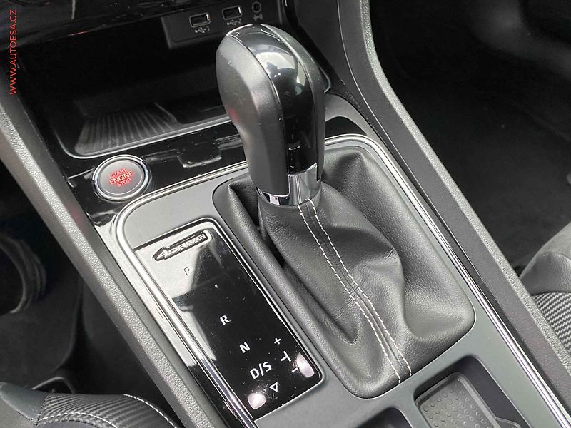 Seat Leon (2018) 2.0 TSi 4x4, DSG, LED - fotka 23 z 24