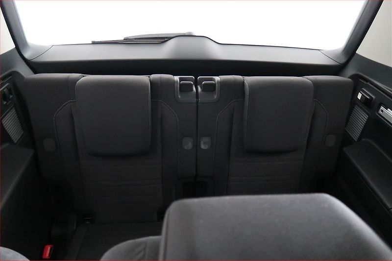 Volkswagen Touran (2022) 1.5 TSI - fotka 19 z 21