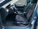 Volkswagen Passat 2.0TDI AUTOMAT VÝHŘEV SERVISKA - náhled 29