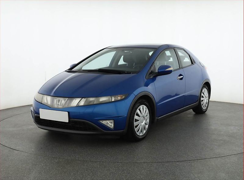 Honda Civic (2006) 1.4 i-DSI, ČR,1.maj, po STK - fotka 2 z 11