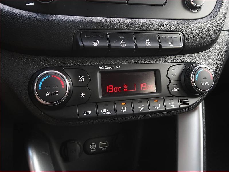 Kia Ceed (2017) Gold 1.4 CVVT, Serv.kniha - fotka 15 z 17