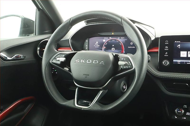Škoda Fabia (2026) 1.0 TSI, Monte Carlo, FullLed - fotka 8 z 16