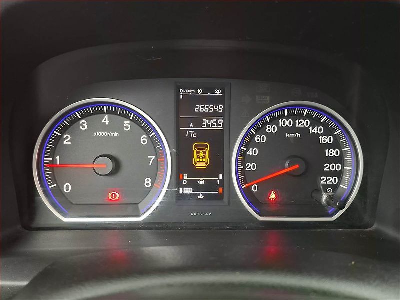 Honda CR-V (2009) 2.0 i, 4X4 - fotka 11 z 15