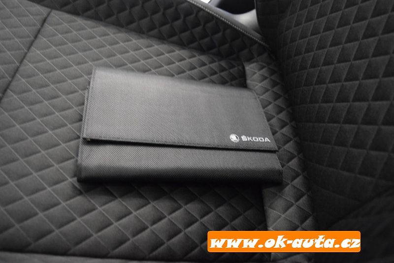 Škoda Superb 1.4 TSI iV DSG 160 kW PRAV.SER - fotka 58 z 63