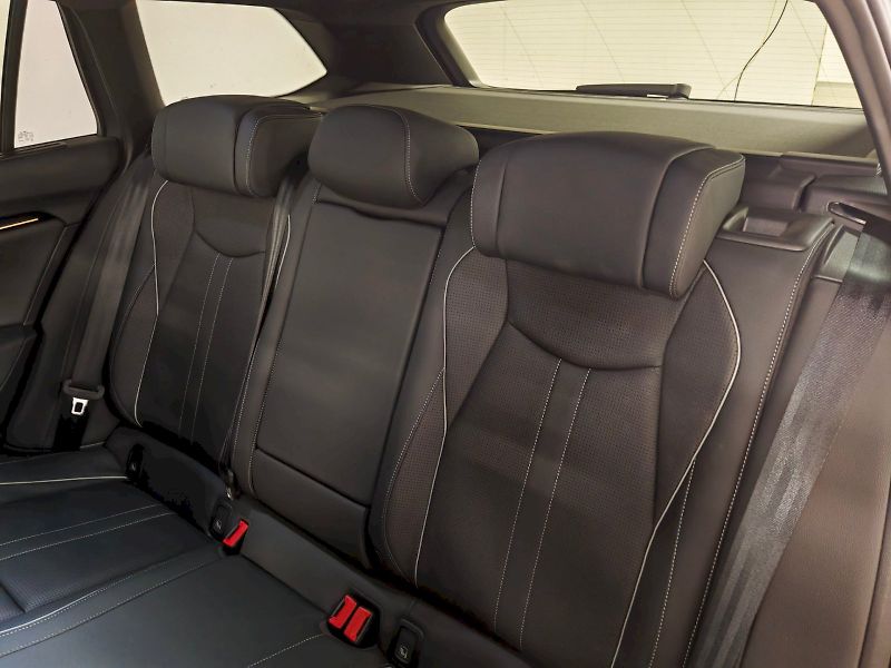 Škoda Superb (2025) Combi 2.0 TSI 195 kW DSG 4x4 S - fotka 27 z 35