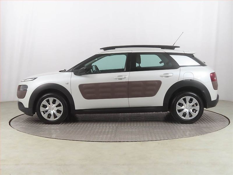 Citroën C4 Cactus (2017) 1.2 PureTech, Serv.kniha - fotka 3 z 16