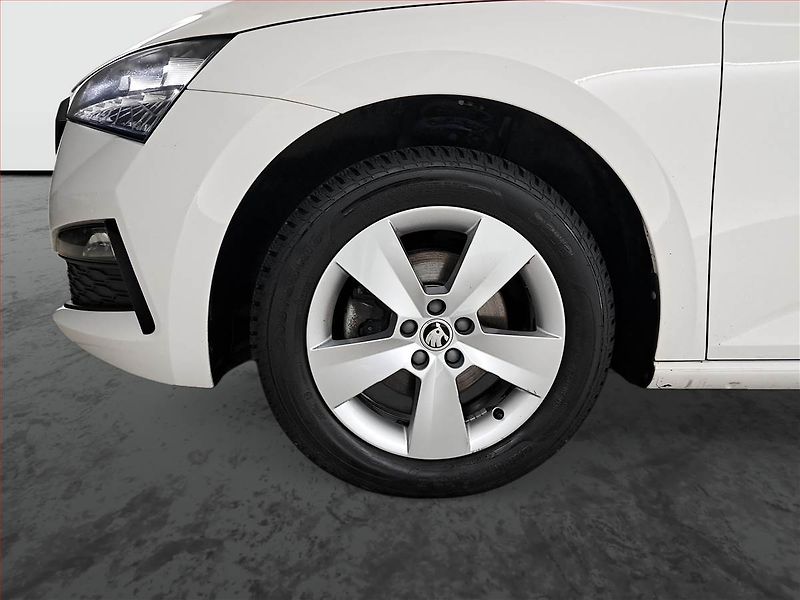Volkswagen Golf (2018) 1.0 TSI, Tempomat - fotka 12 z 15