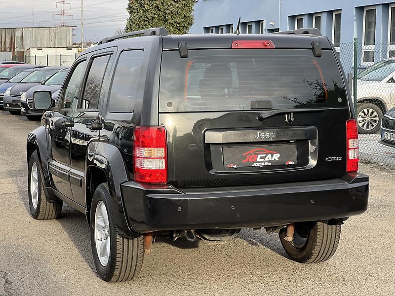 Jeep Cherokee 2.8CRD MANUÁL 6.R.ST. KLIMA - fotka 5 z 38