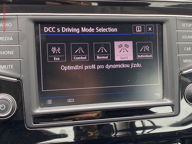 Volkswagen Passat (2017) 2.0TDi 4x4, ČR, Highline, DSG - fotka 14 z 15