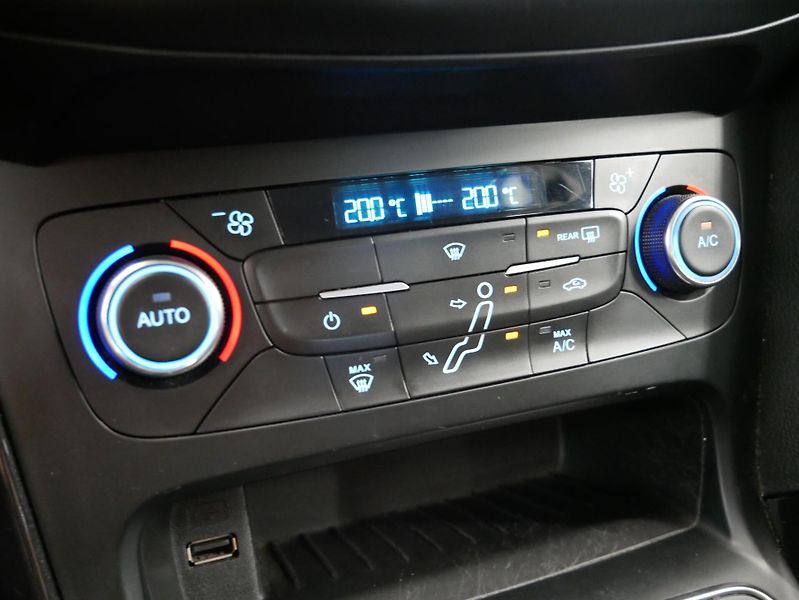 Ford Focus - fotka 21 z 24