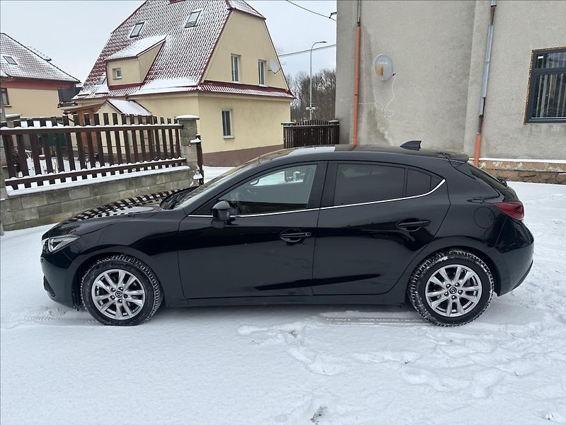 Mazda 3 2,0 G120 1.majitel - fotka 8 z 23