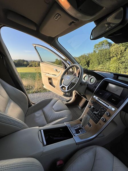 Volvo XC60 (2009) T6 AWD - fotka 8 z 11
