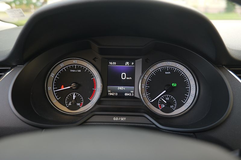 Škoda Octavia 1.4 TSI 110 kW DSG Tažné CarPl - fotka 22 z 34