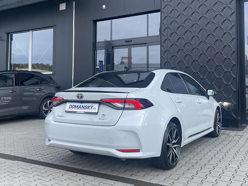 Toyota Corolla GR SPORT 1.8 Hyb. 103 kW - fotka 3 z 28