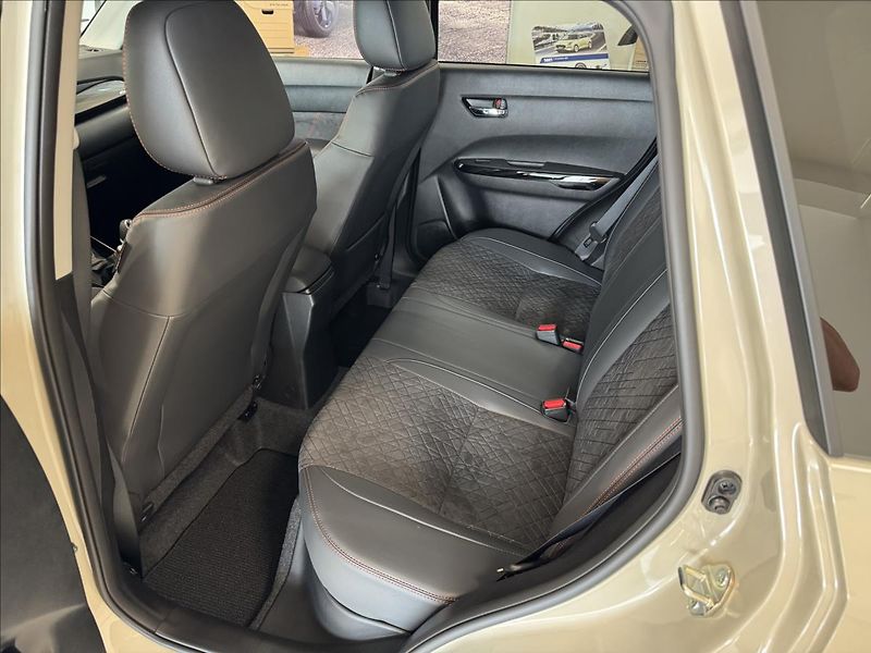 Suzuki Vitara (2026) 1,4 Elegance Allgrip Black ed. - fotka 5 z 6