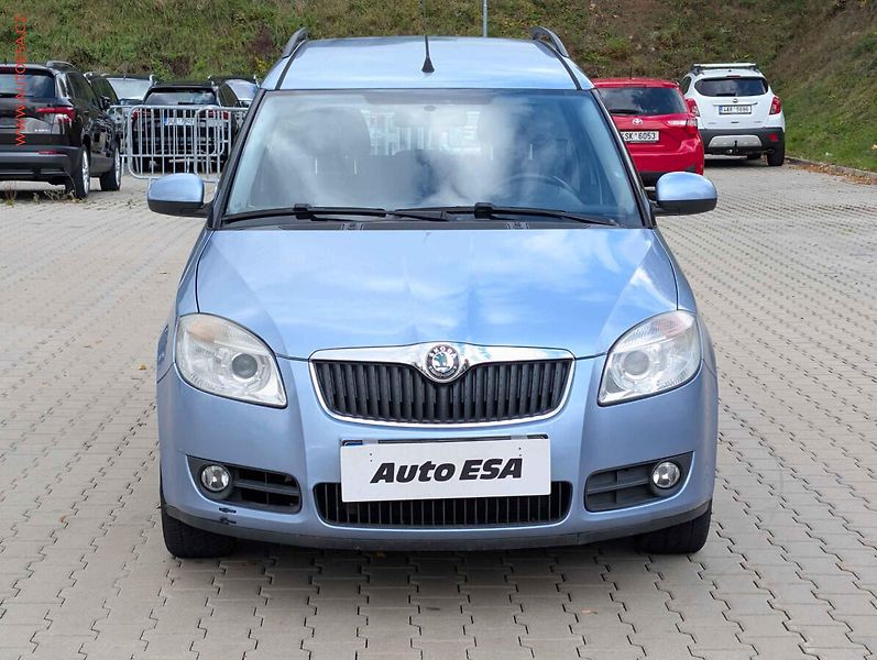 Škoda Roomster (2008) 1.2 12V, ČR, STK8/28 - fotka 2 z 14