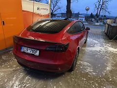 Tesla Model 3 (2020) - fotografie inzerátu