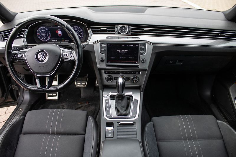 Volkswagen Passat - fotka 7 z 31