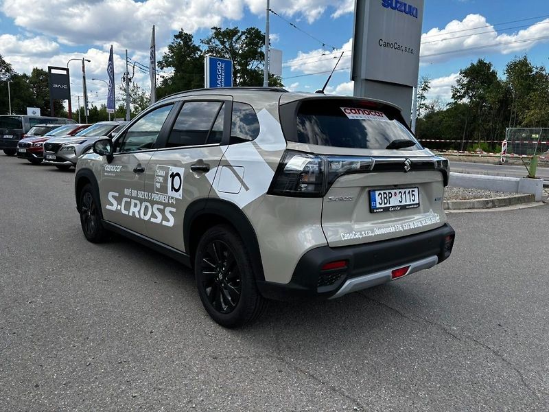 Suzuki S-Cross 4x4 Black Edition - fotka 5 z 12