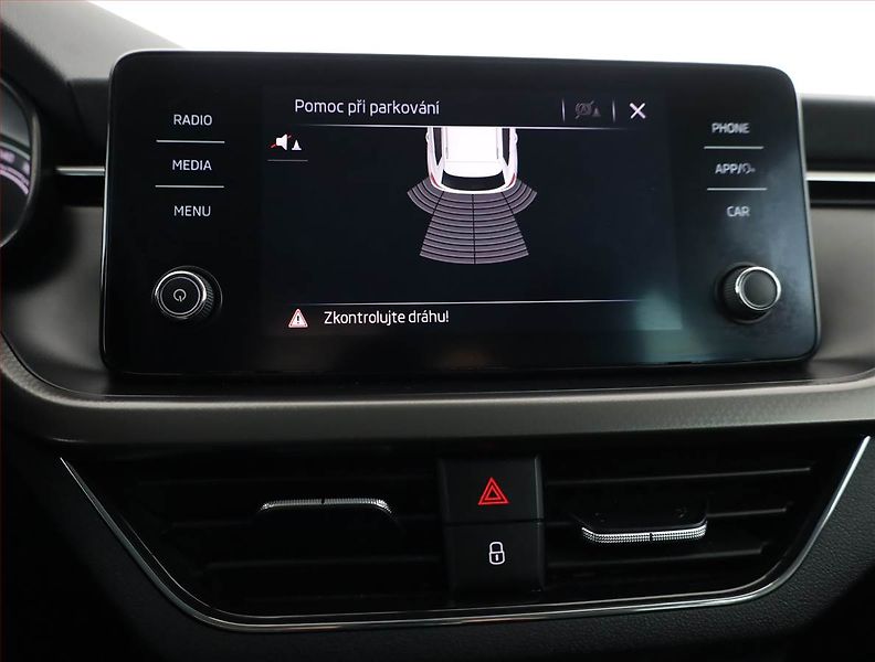 Škoda Kamiq (2021) Ambition 1.0 TSI, ČR,1.maj - fotka 11 z 16