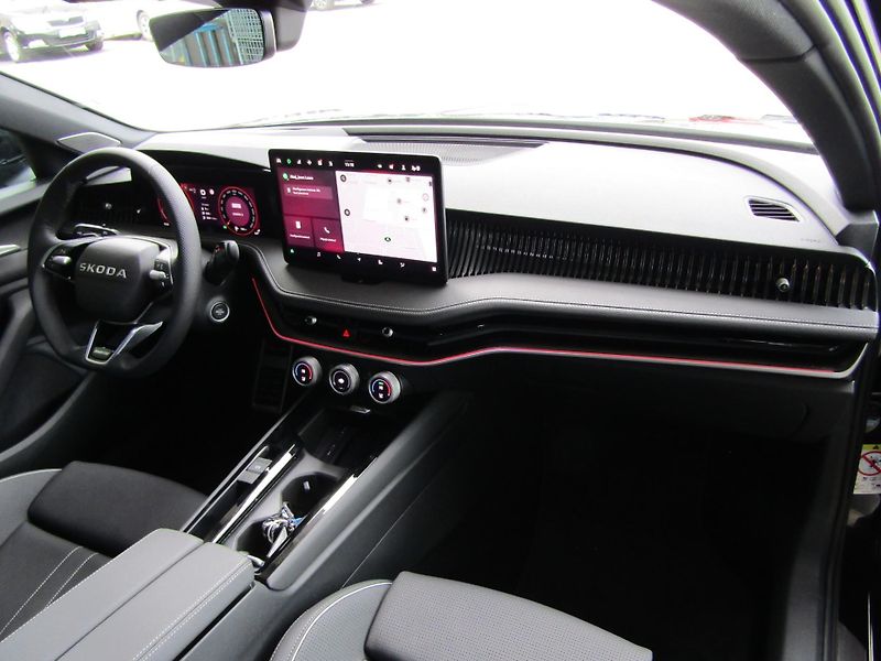 Škoda Superb (2026) Sportline 2.0 TDI 142 kW DSG 4 - fotka 19 z 30