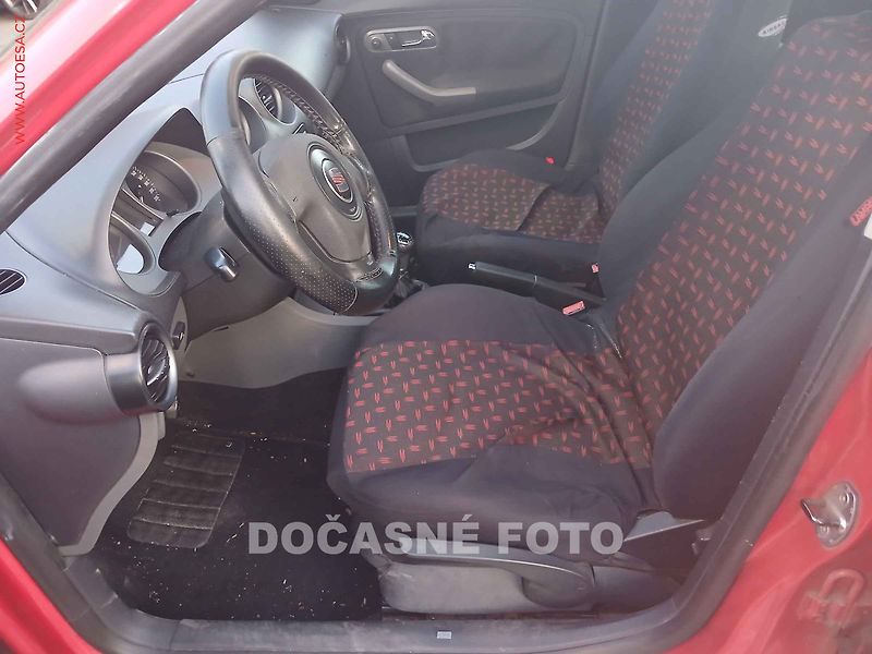 Seat Cordoba (2008) 1.4i, ČR, AC, TZ - fotka 3 z 3