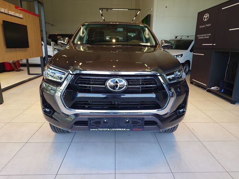 Toyota Hilux Executive MHEV - fotka 2 z 12