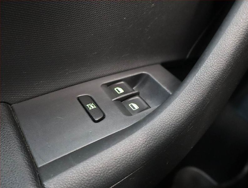 Škoda Rapid (2013) Style 1.6 TDI, nová STK - fotka 16 z 18