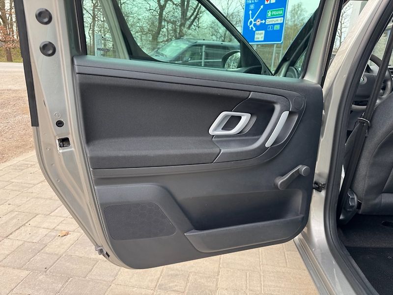 Škoda Roomster (2008) 1.4TDi - fotka 10 z 33