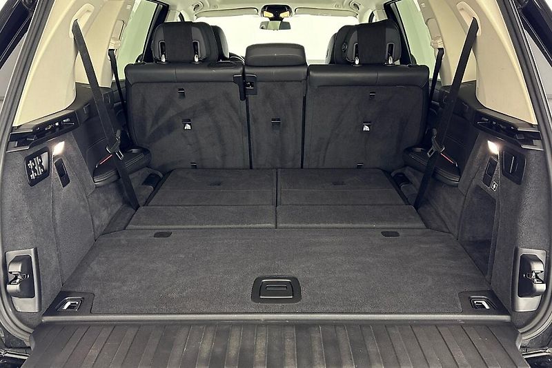 BMW X7 xDrive30d - fotka 27 z 28