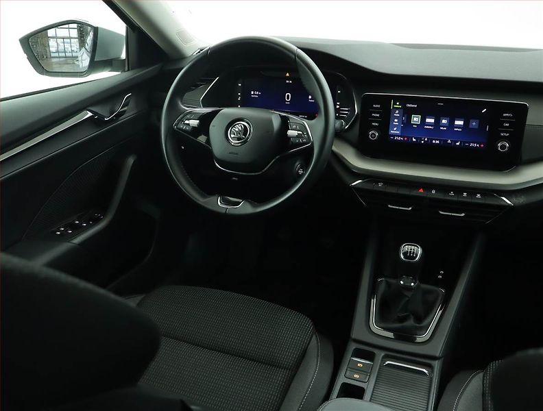 Škoda Octavia (2022) Ambition 2.0 TDI, ČR,1.maj - fotka 7 z 15