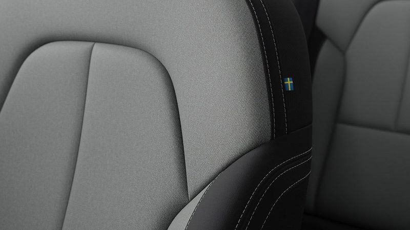 Volvo XC40 (2026) DARK B3 PLUS FWD,360°KAMERA - fotka 9 z 9