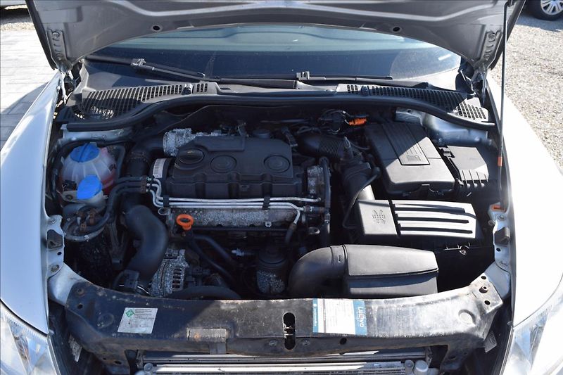 Škoda Octavia 1,9 TDI 77KW 2X KOLA PO SERVIS - fotka 48 z 49