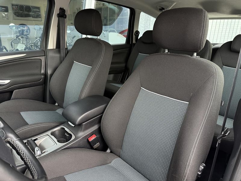 Ford S-MAX 1,6 SCTi AKCE ! - fotka 15 z 27