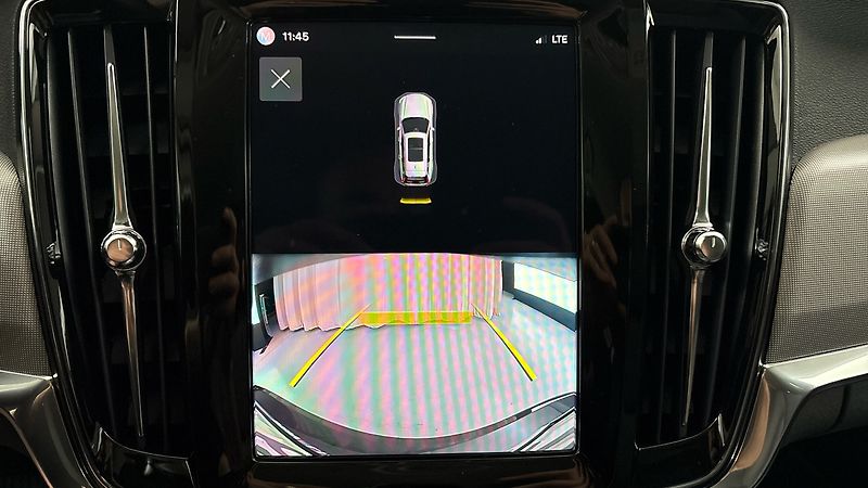 Volvo V90 2.0 B4 AUT Momentum Pro - fotka 12 z 28