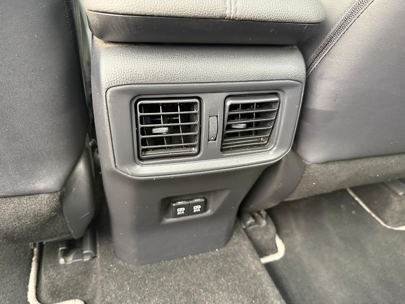 Toyota RAV4 2.5 HSD e-CVT AWD Executive Sk - fotka 25 z 30
