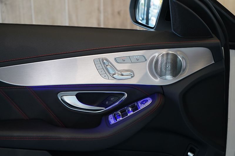 Mercedes-Benz Třídy C C43 AMG 4MATIC, Ventilace, HUD - fotka 23 z 47
