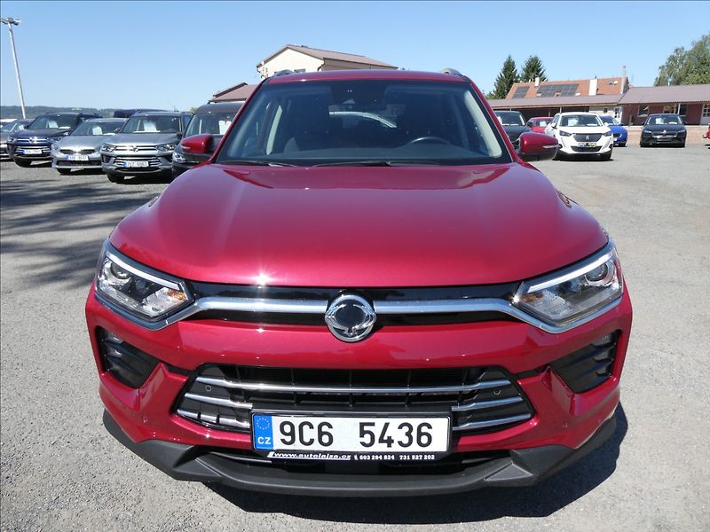 SsangYong Korando 1,5 1.5T-GDI,Style,4x4,automat - fotka 2 z 42