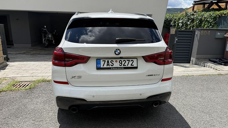 BMW X3 (2019) BMW X3 xDrive 20d po 1.majitel - fotka 6 z 37