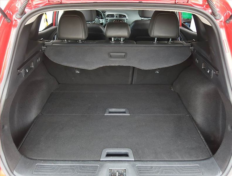 Renault Kadjar (2018) 1.2 TCe, Kůže, Tempomat - fotka 13 z 19