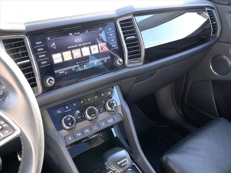 Škoda Kodiaq 2,0 TDI 147kW 4x4 DSG L&K DPH - fotka 29 z 44
