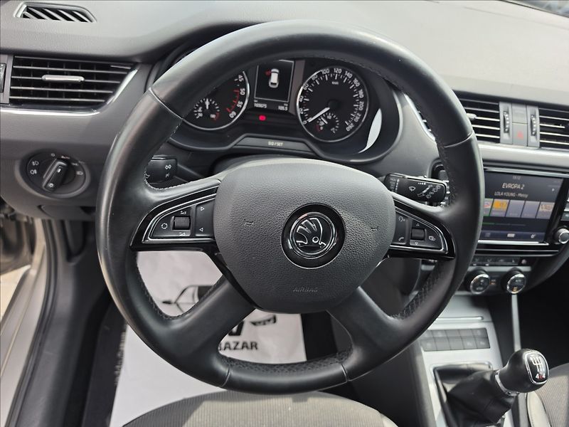 Škoda Octavia III 2,0TDi 110KW 4X4 Elegance - fotka 12 z 50