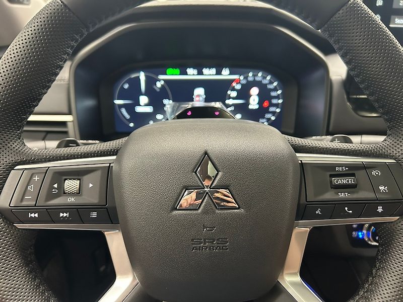 Mitsubishi Outlander (2025) 2.4 PHEV Instyle | 8 let | Nov - fotka 48 z 67