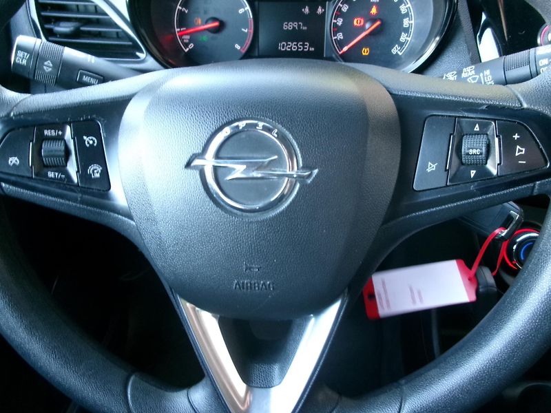 Opel Karl (2016) 1,0L KLIMA TEMP 9x AIRB - fotka 16 z 27