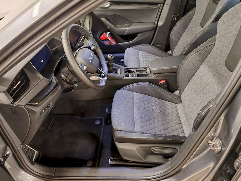 Škoda Octavia (2025) 1.5 TSI 110 kW Sportline - fotka 24 z 34