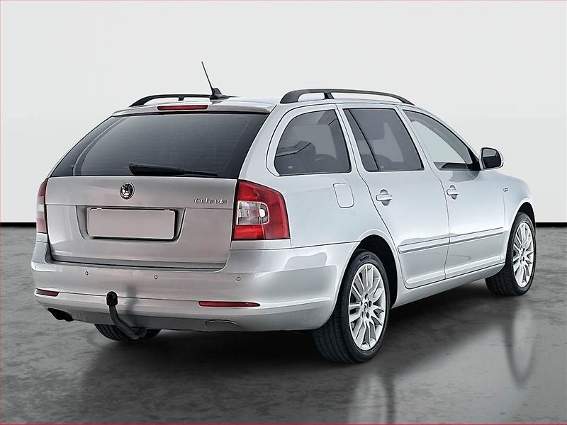 Škoda Octavia (2012) Laurin&Klement 2.0 TDI - fotka 5 z 23