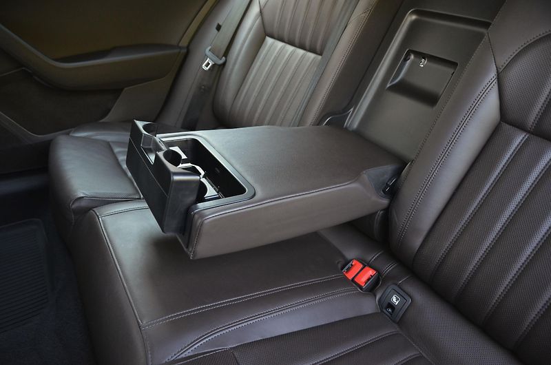 Škoda Superb (2016) 2.0 TDi 140kW 4x4 L&K / 1.MAJ. - fotka 16 z 47